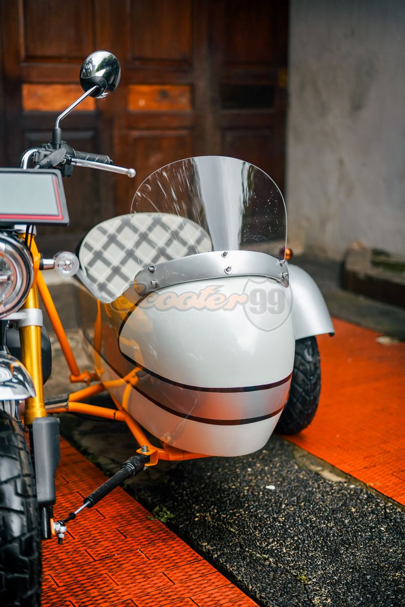 Honda Monkey 125 with Sidecar – Compact Adventure Meets Classic Style1