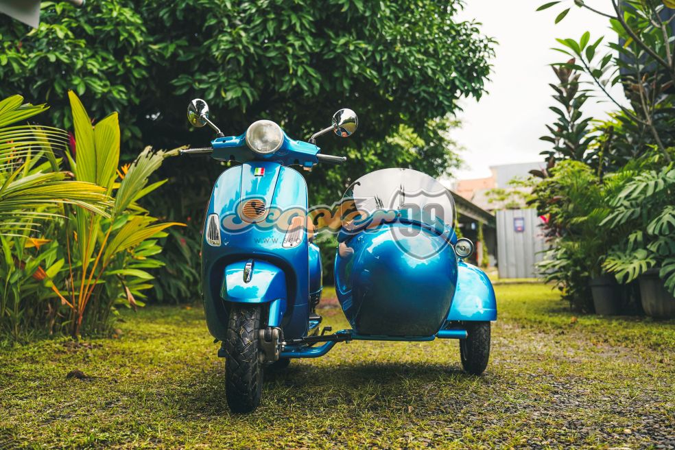 Vespa LX150 Blue Sidecar 4